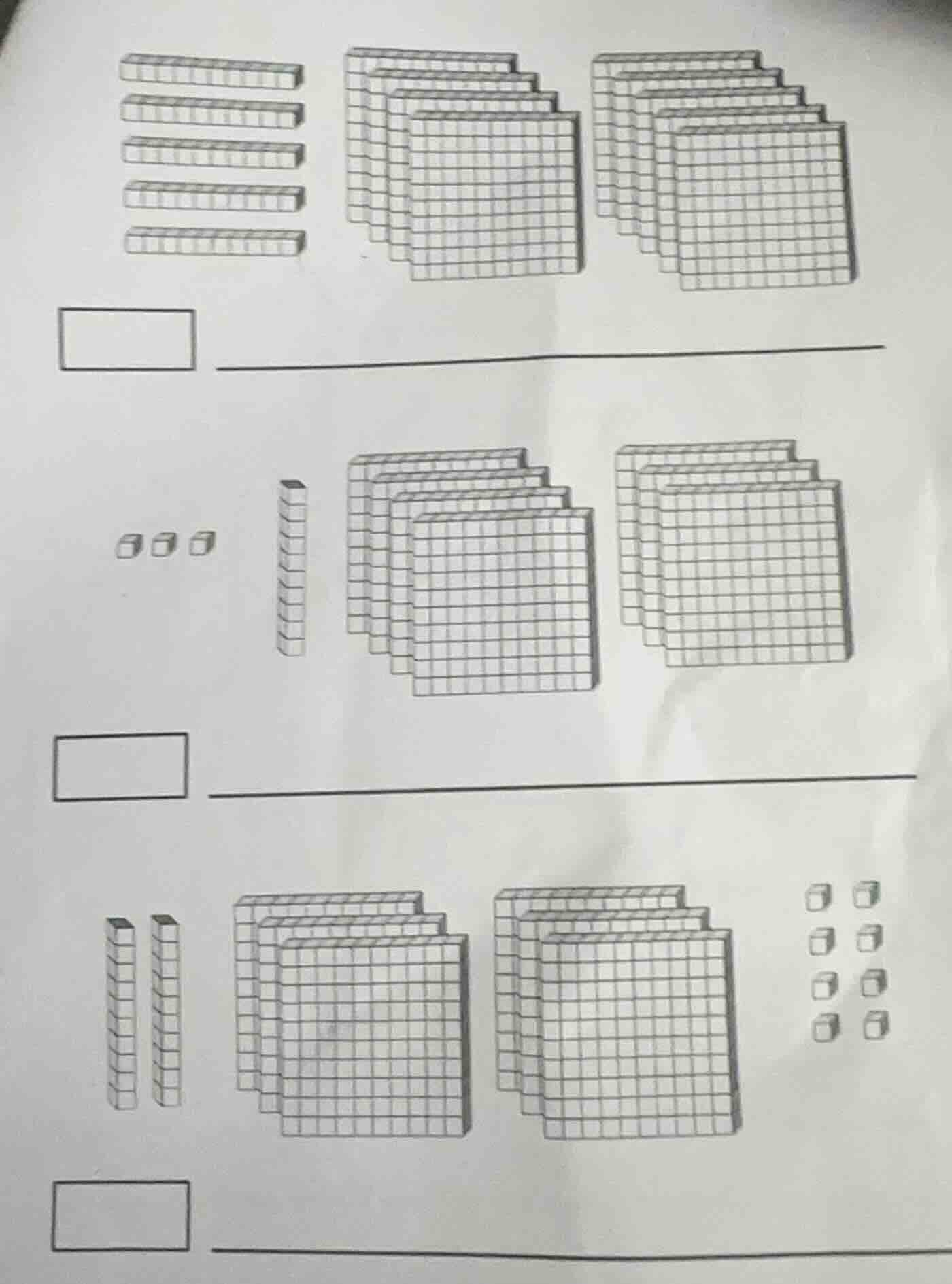 there are three groups of cube models. the first group: 5 long strips o…