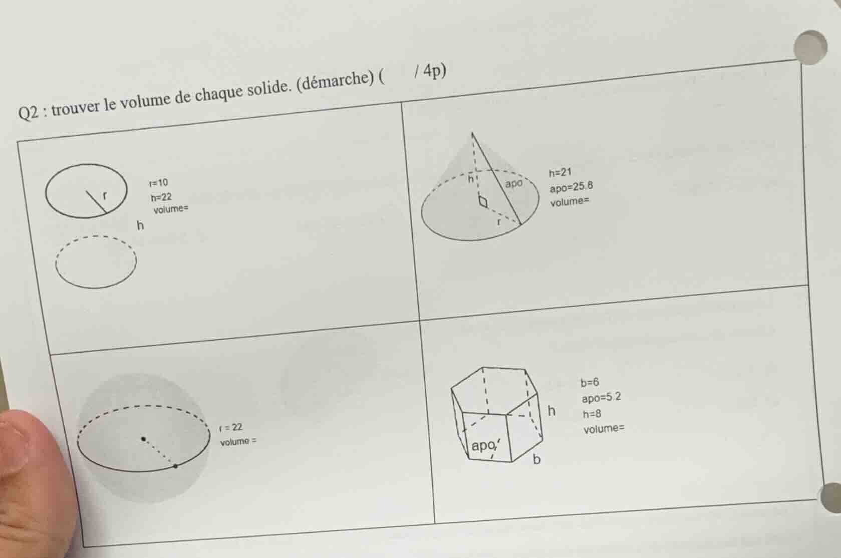 q2 : trouver le volume de chaque solide. (démarche) ( / 4p) first solid…