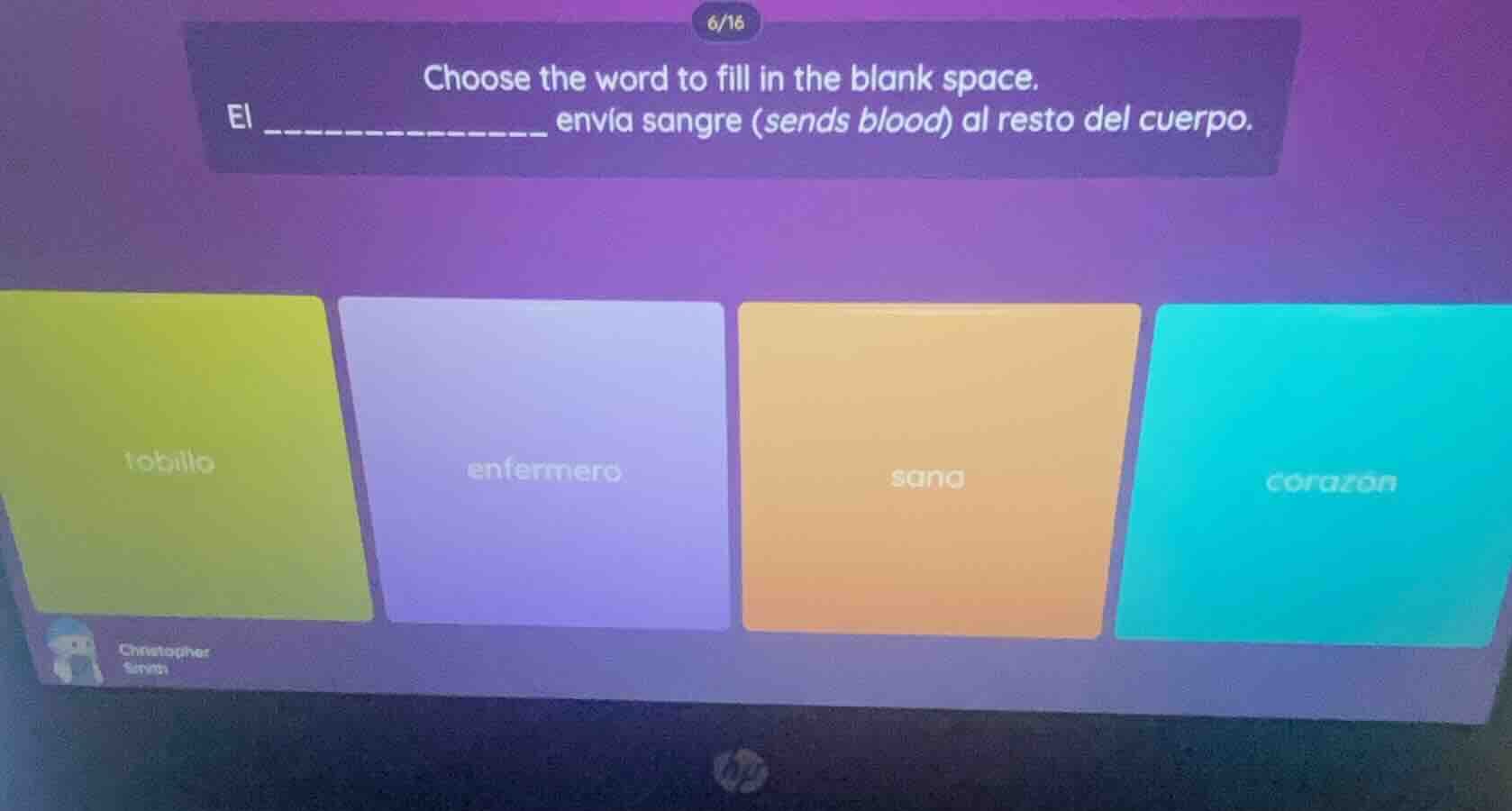 choose the word to fill in the blank space. el _____________ envía sang…