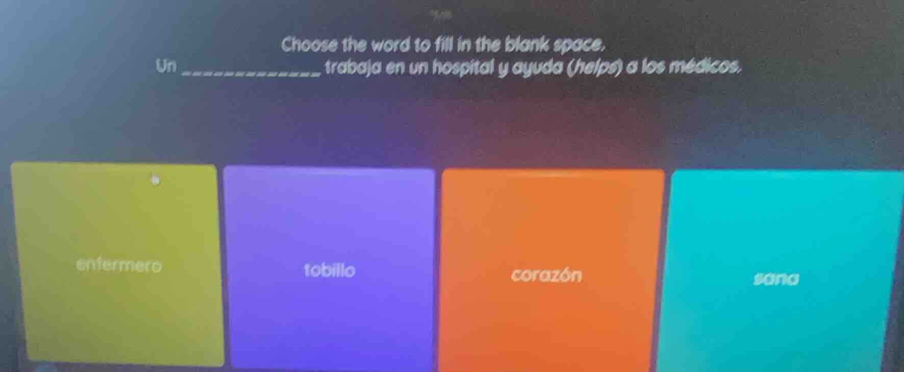 choose the word to fill in the blank space. un _________ trabaja en un …